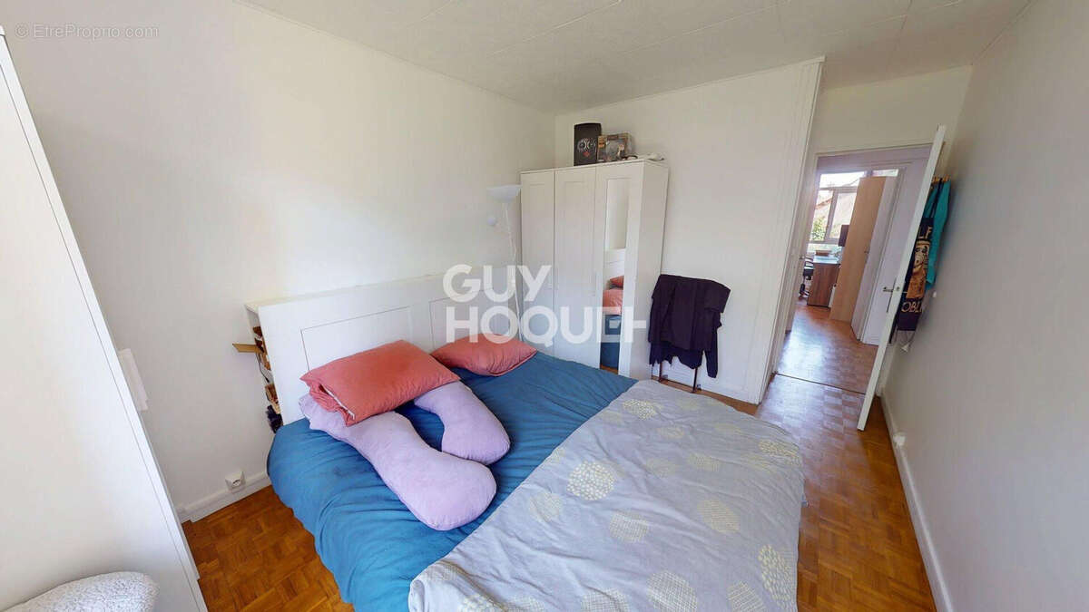 Appartement à LES PAVILLONS-SOUS-BOIS