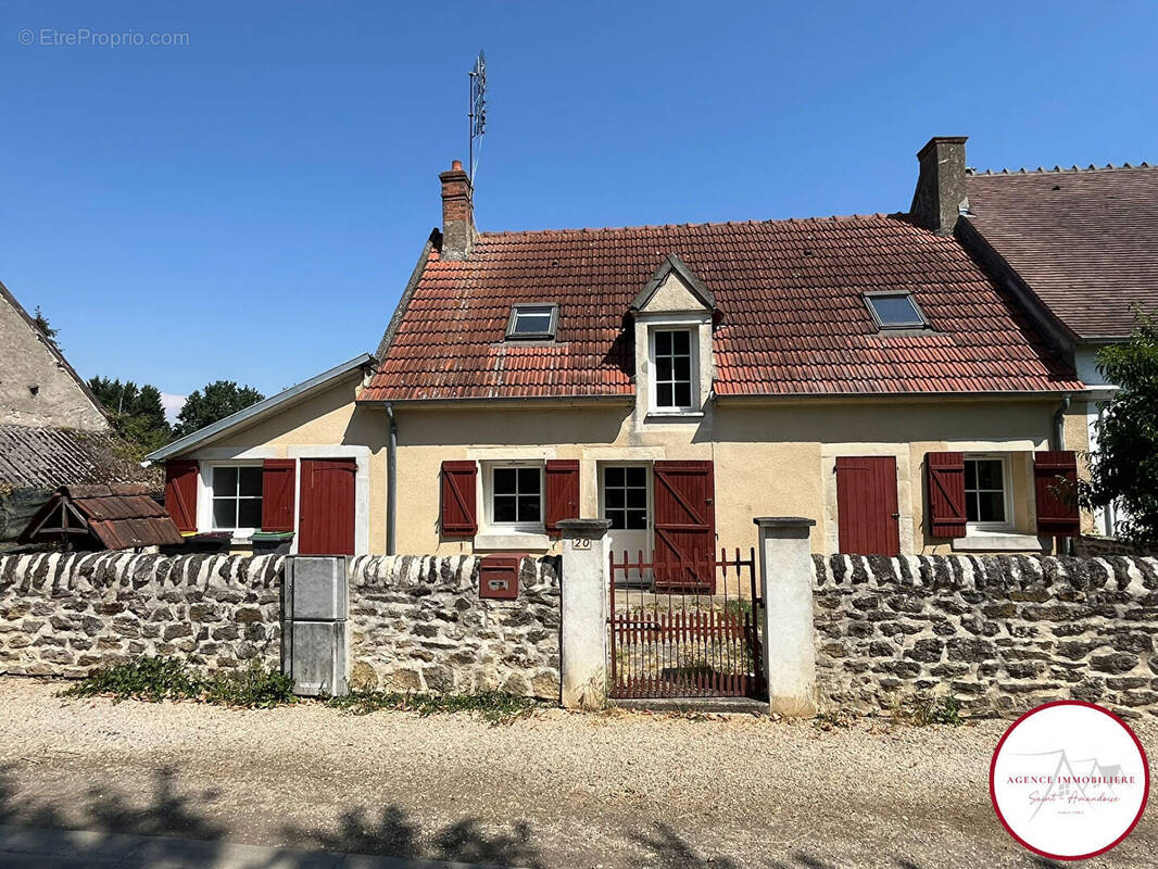 Maison à FARGES-ALLICHAMPS