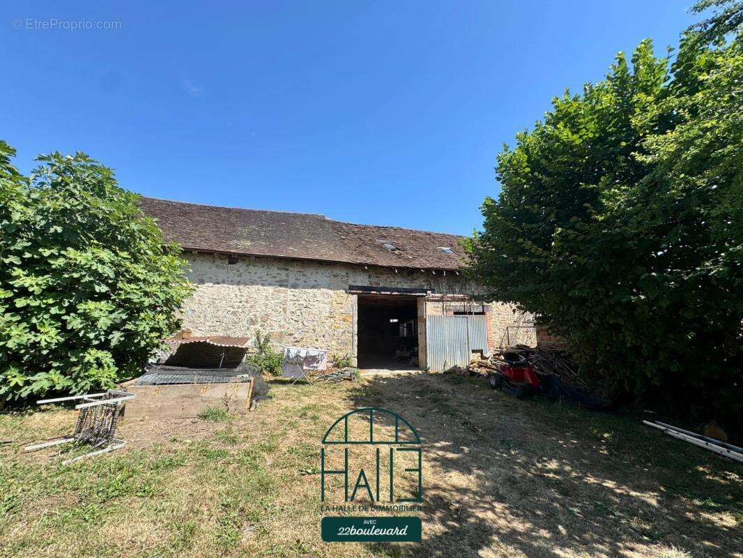 Maison 256 m² à Ladignac-Le-Long  - photo 10