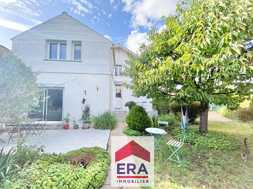 Maison à SARTROUVILLE