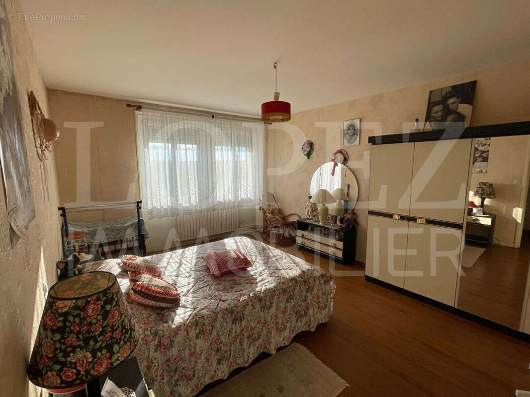 Maison à LABRUGUIERE