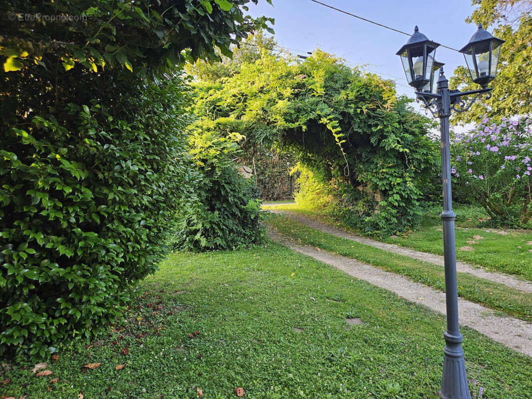 1000025720 - Maison à SAINT-PRIEST-LES-FOUGERES