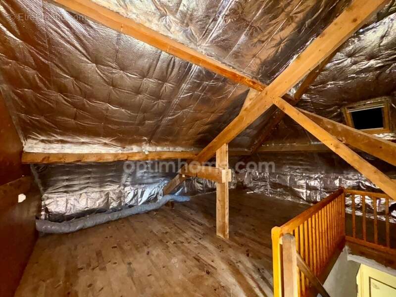 Maison à SAINT-SULPICE-LES-FEUILLES