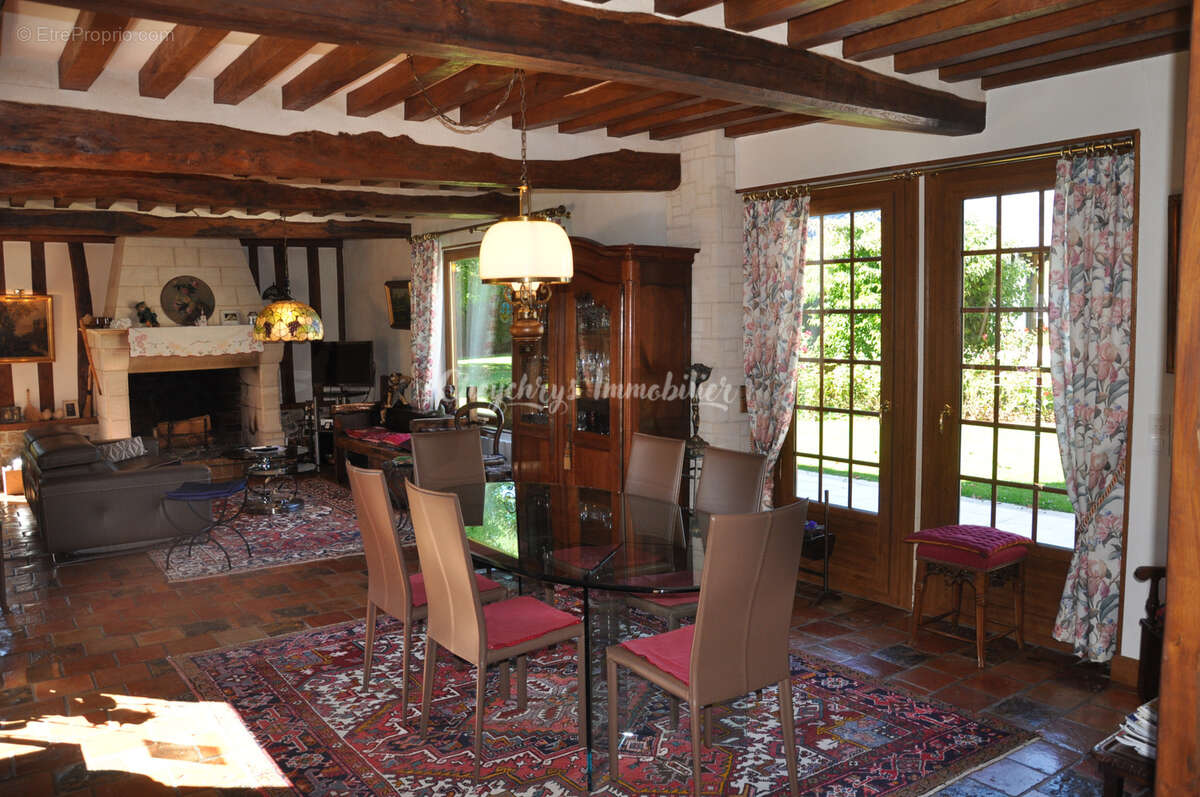 Maison à EQUEMAUVILLE