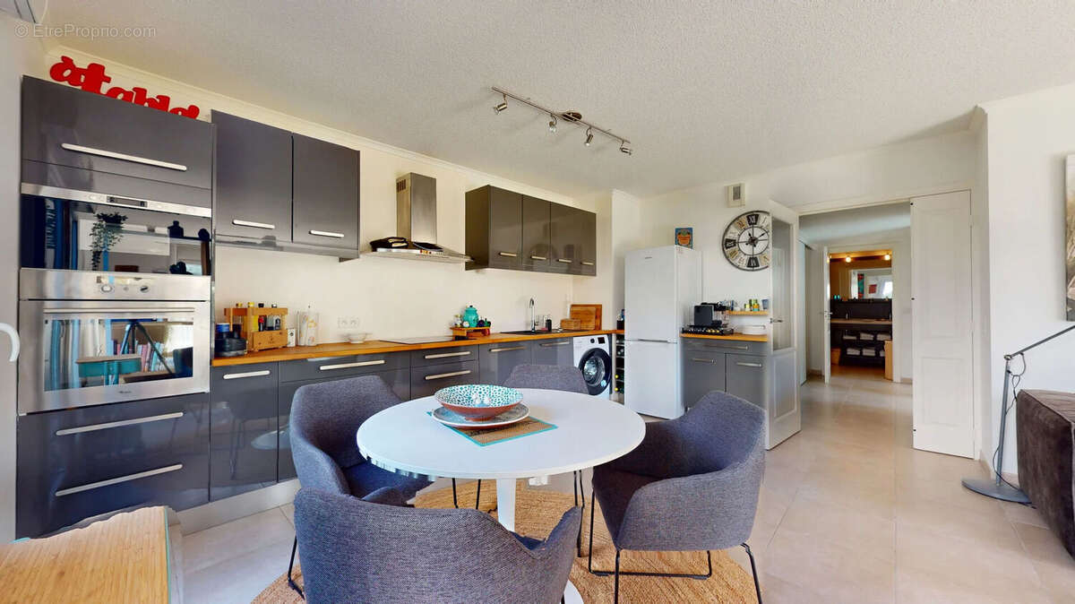 Appartement à FREJUS