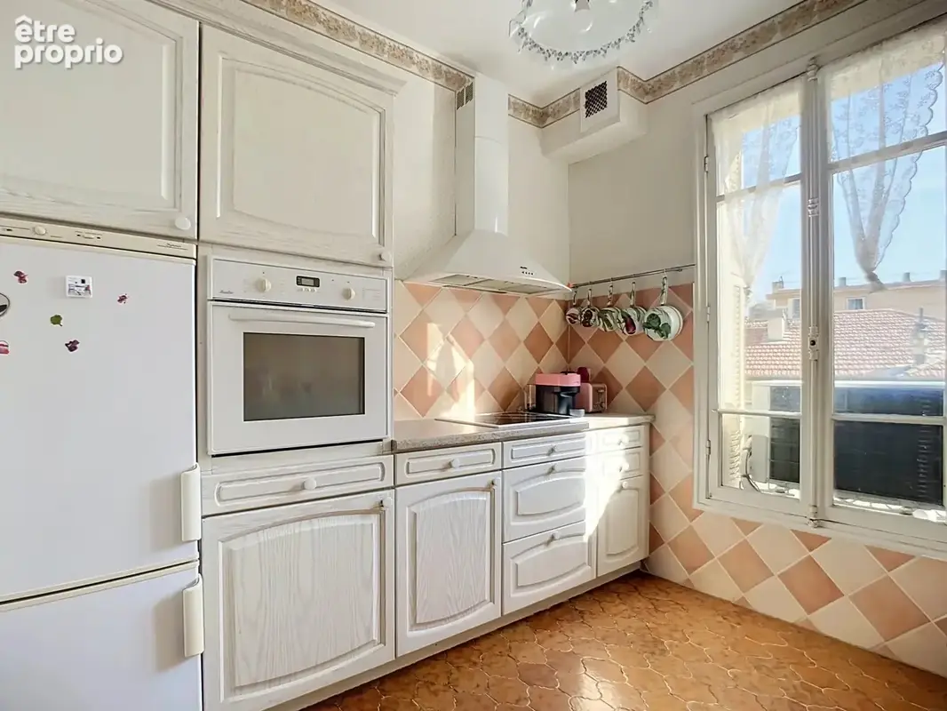 Élégant 2 pièces au calme dans un bel immeuble Art Déco - photo 3