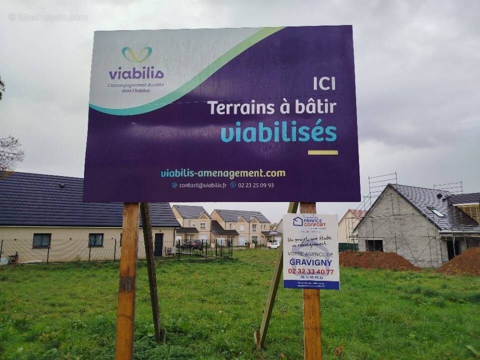 Terrain à INCARVILLE