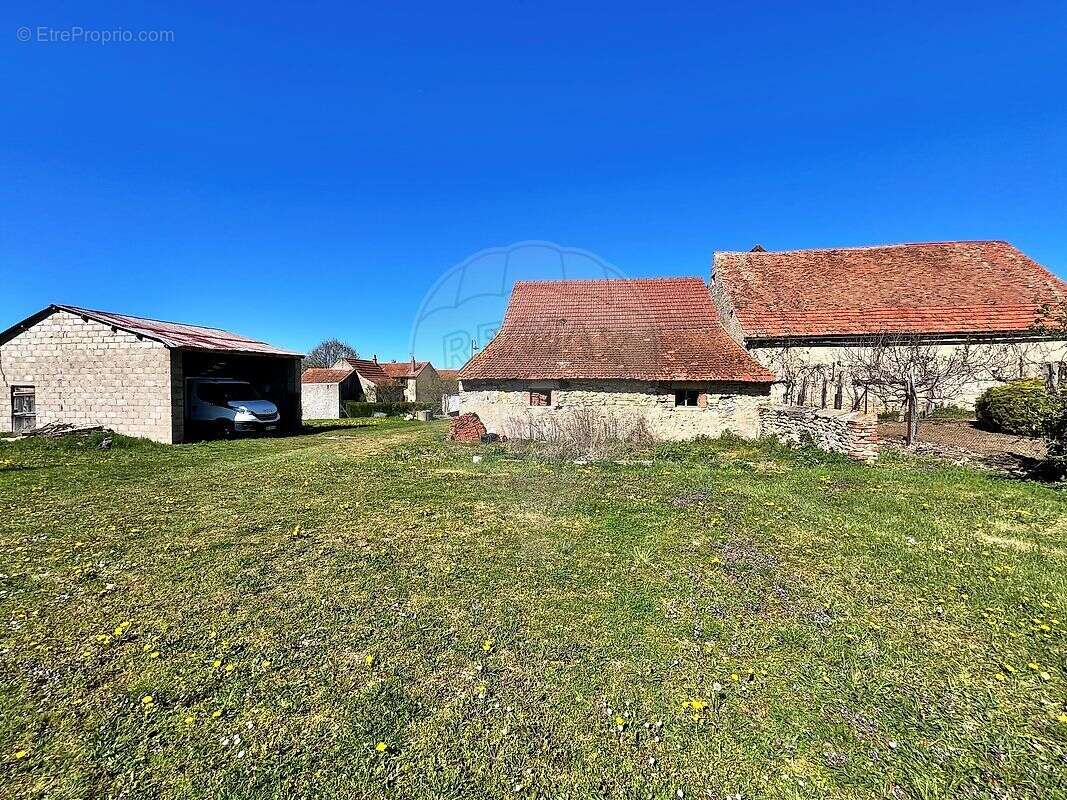 Maison à CHARMES