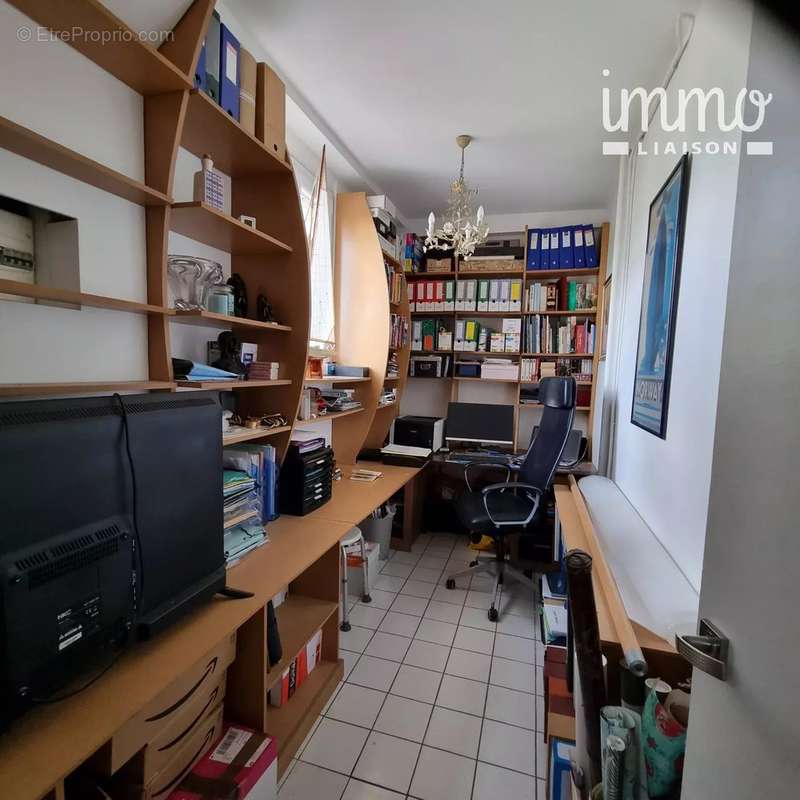 Maison à L'HAY-LES-ROSES