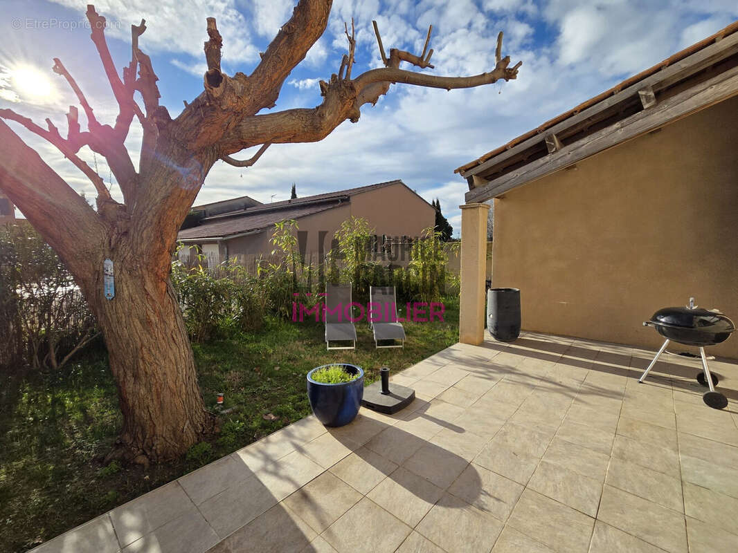 Maison à L'ISLE-SUR-LA-SORGUE