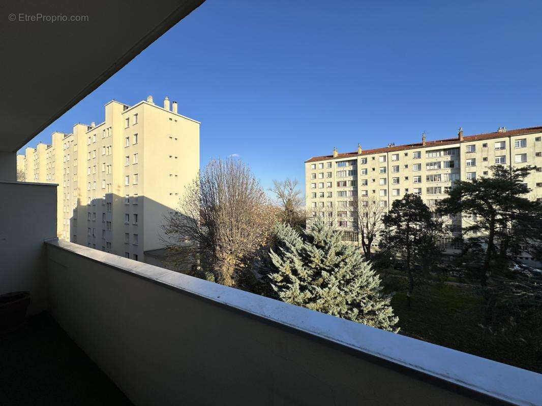 Appartement à LA MULATIERE