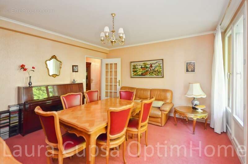 Appartement à FRESNES