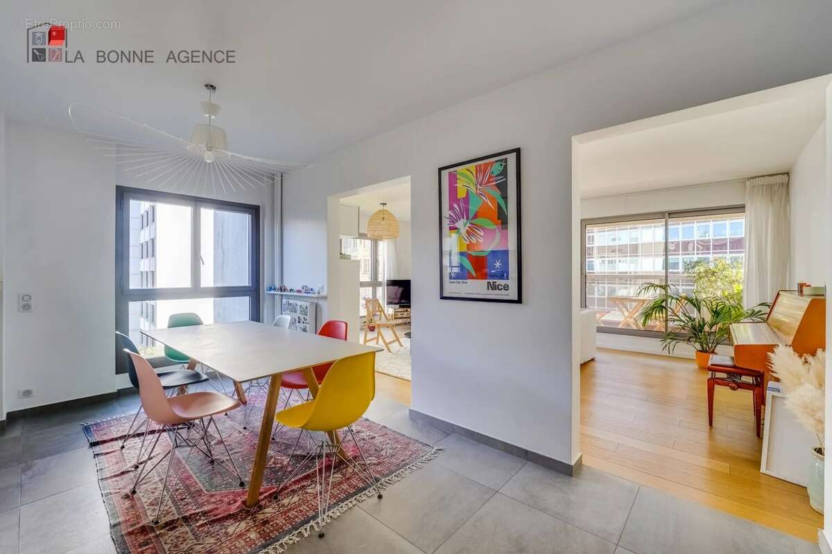 Appartement à PARIS-15E