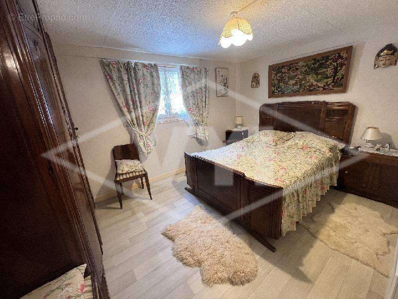 Maison 112 m² à Combs-La-Ville  - photo 8