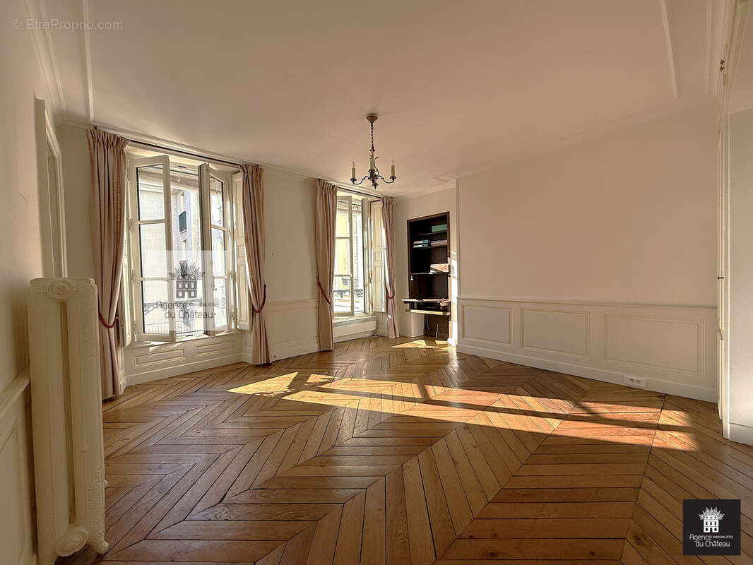Appartement à VERSAILLES