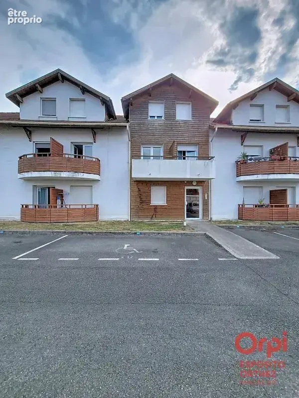 Appartement À Vendre - photo 2