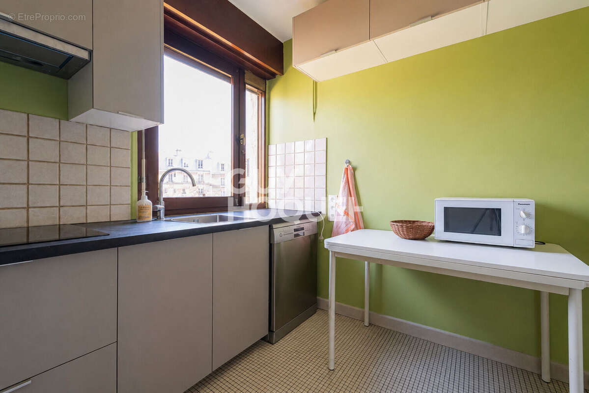 Appartement à PARIS-12E