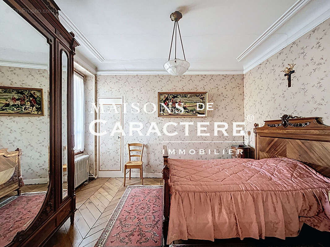 Maison à VERNEUIL-SUR-SEINE