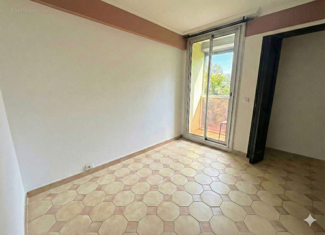 Appartement à MARSEILLE-10E