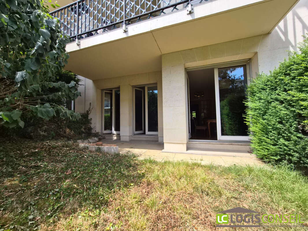 Appartement 92 m² à Bourg-La-Reine  - photo 2