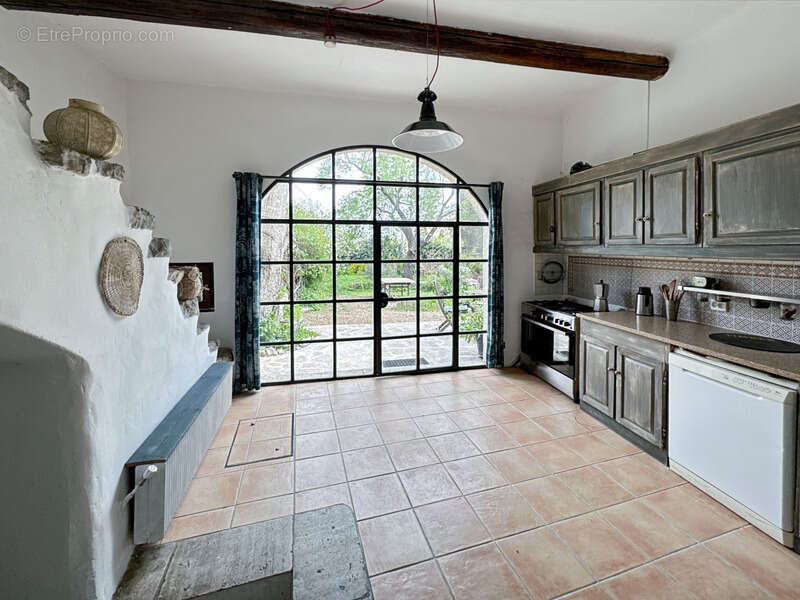 Maison à VIOLS-LE-FORT