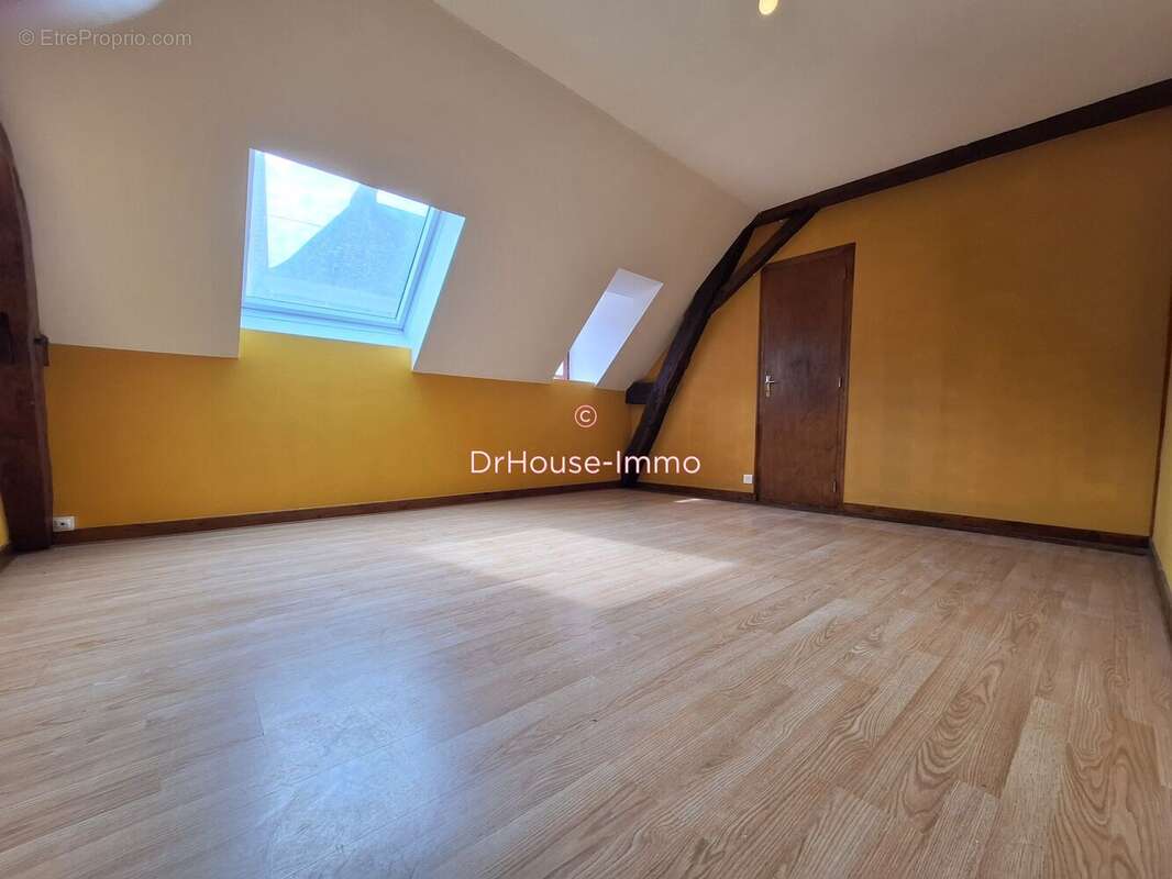 Maison 112 m² à Laigne-En-Belin  - photo 16