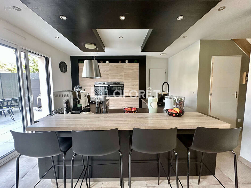 Maison à SAVIGNY-SUR-ORGE