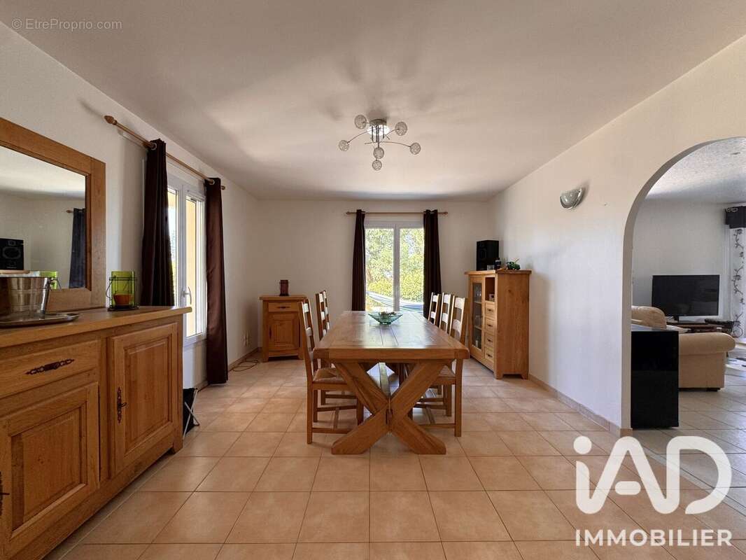 Maison 123 m² à La Caillere-Saint-Hilaire  - photo 8