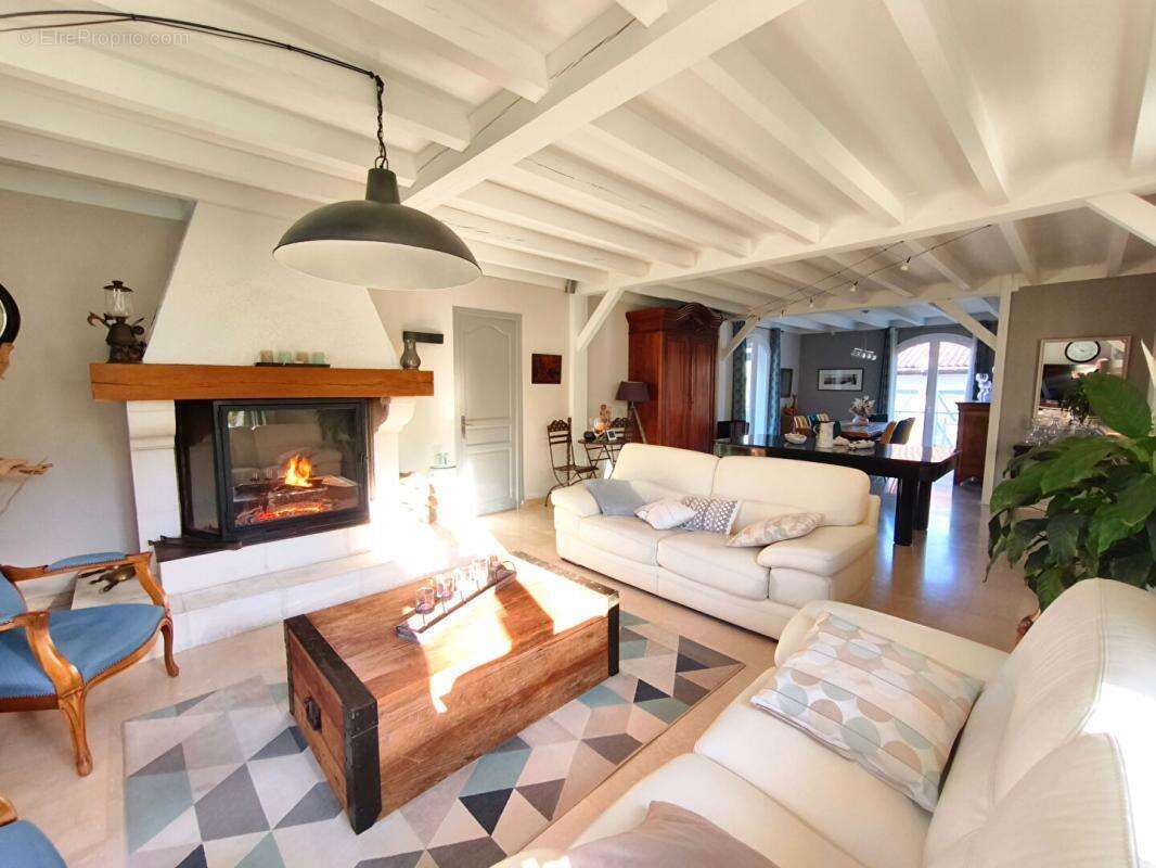 Maison à RIVIERE-SAAS-ET-GOURBY