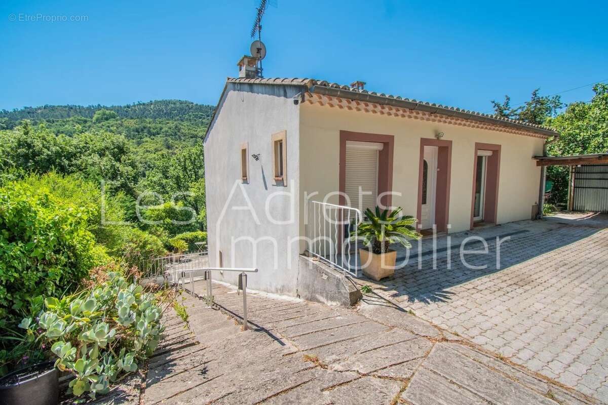 Maison à LES ADRETS-DE-L'ESTEREL