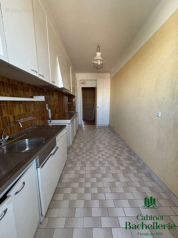 Appartement à MARSEILLE-6E