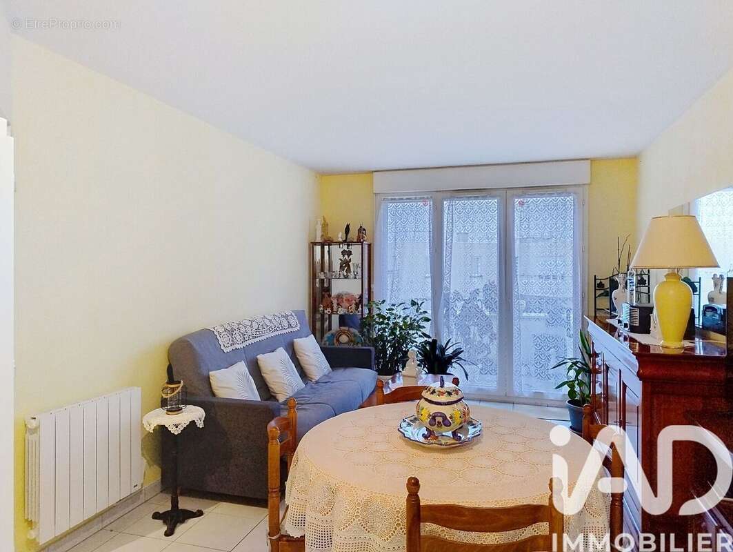 Photo 2 - Appartement à COMBS-LA-VILLE