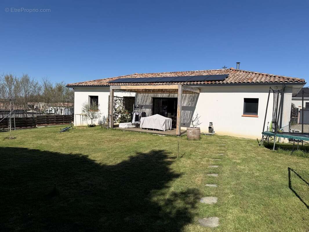 Maison à PERVILLE