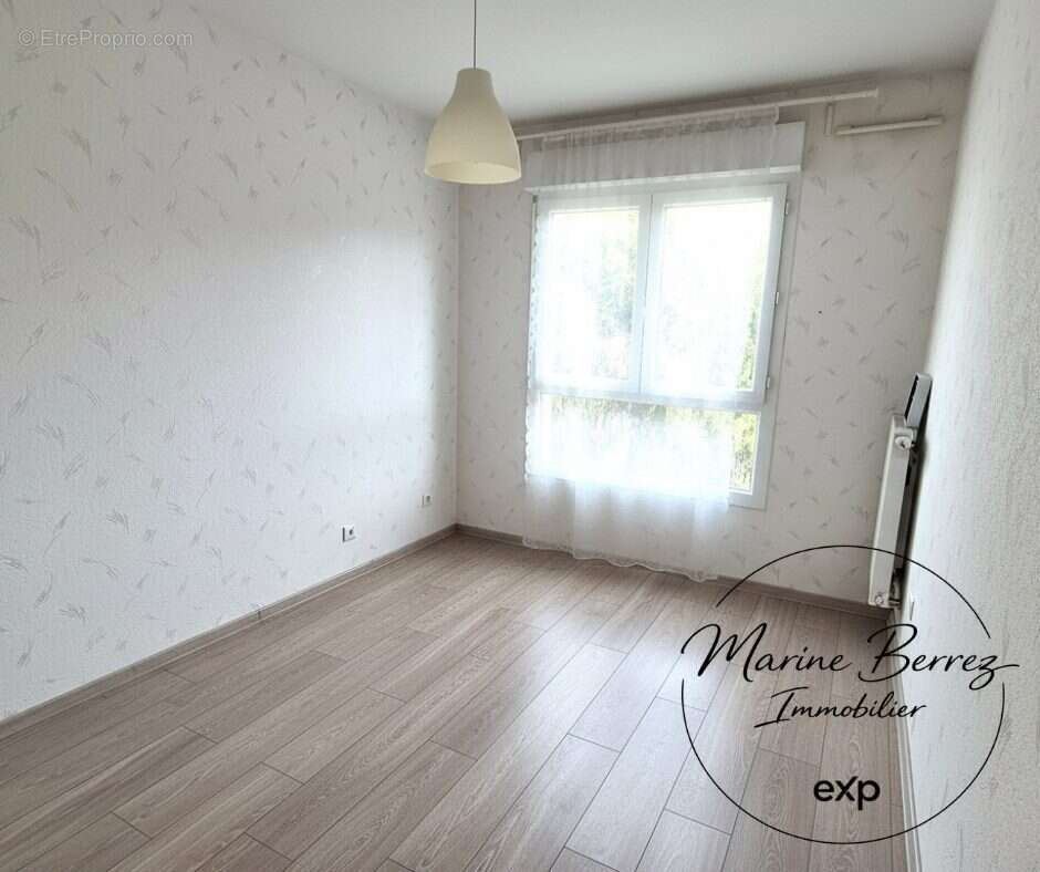 Chambre 2 - Appartement à CHAMBERY