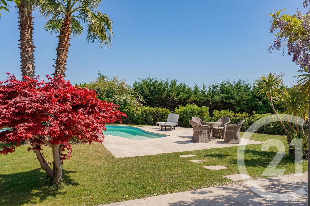 Maison à VILLENEUVE-LOUBET