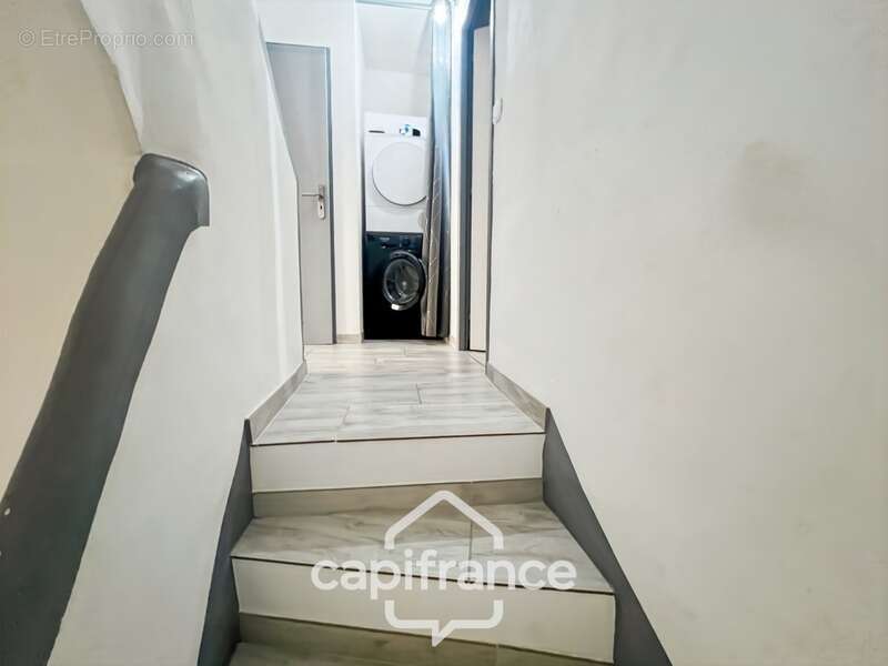 Maison à SAINT-CANNAT