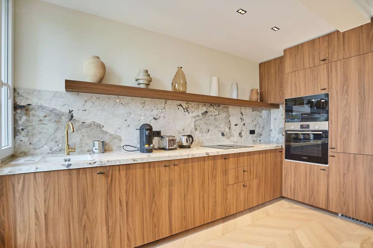 Appartement à NEUILLY-SUR-SEINE