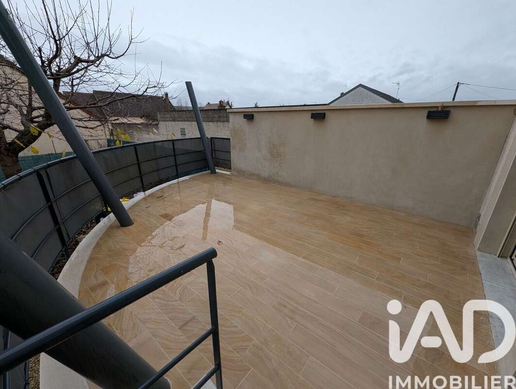 Photo 4 - Maison à CHAMPS-SUR-YONNE