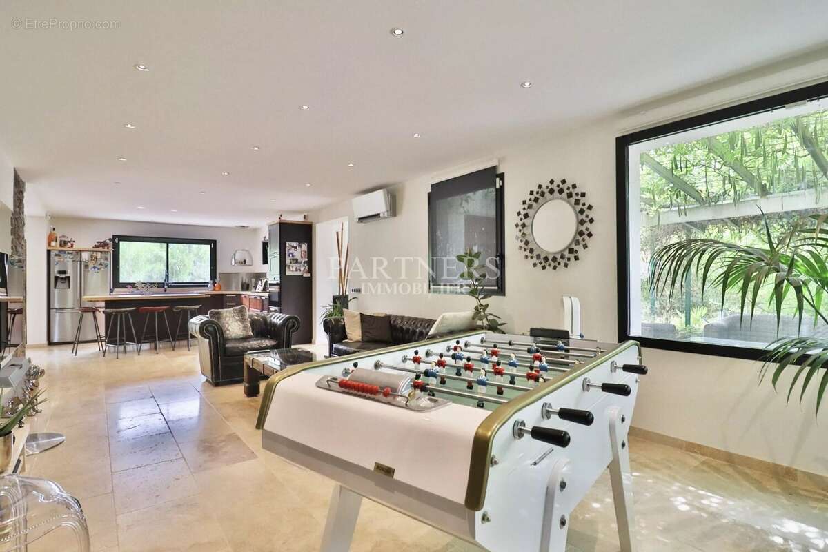 Maison à POURRIERES