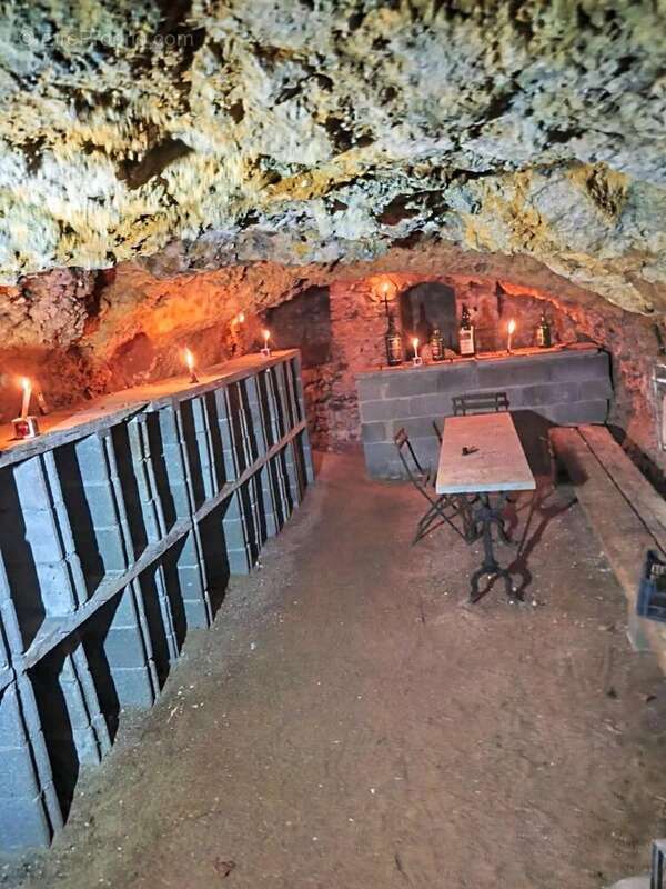 Photo 2 - Parking à JOUE-LES-TOURS