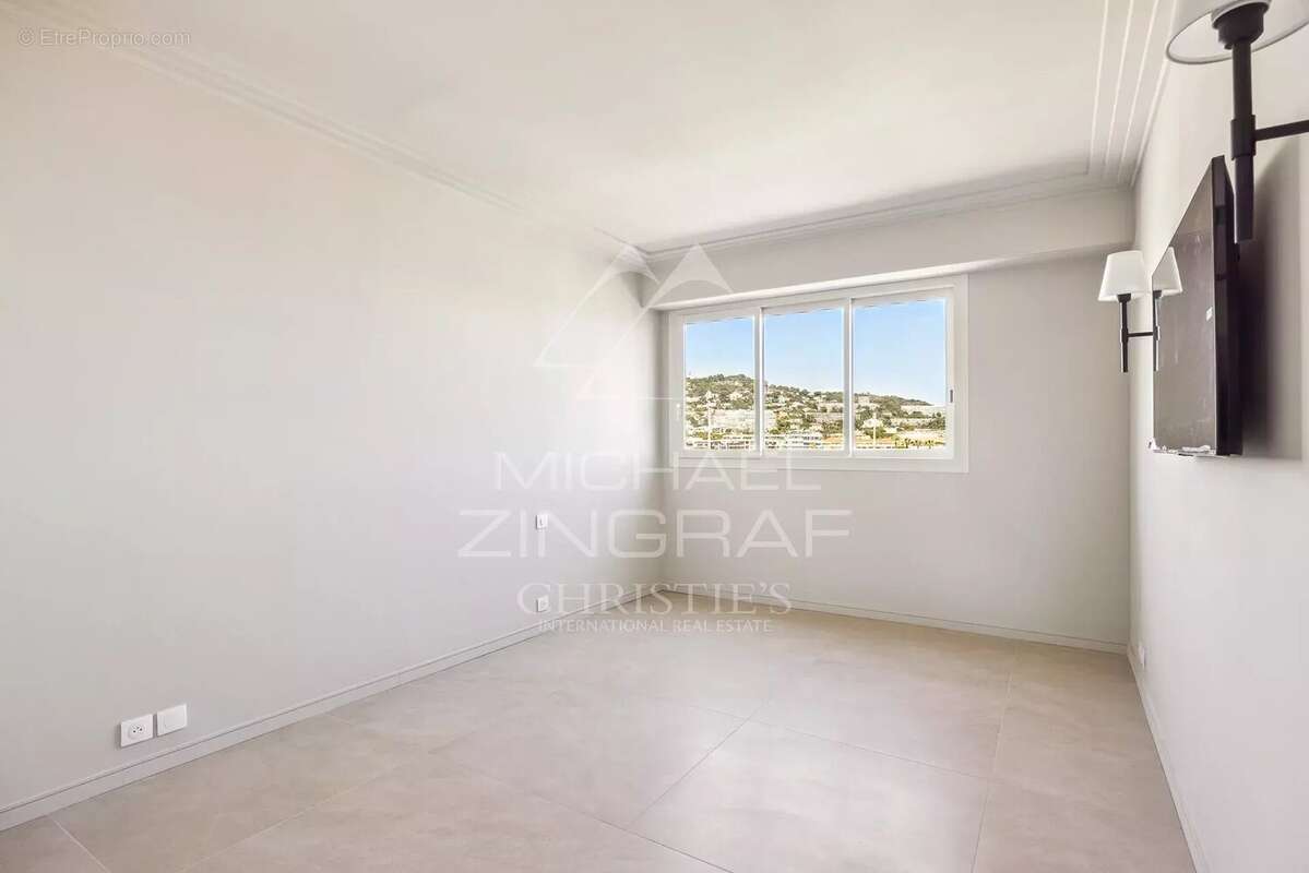 Cannes Croisette - Appartement 3 pièces vue mer exceptionnelle - photo 8