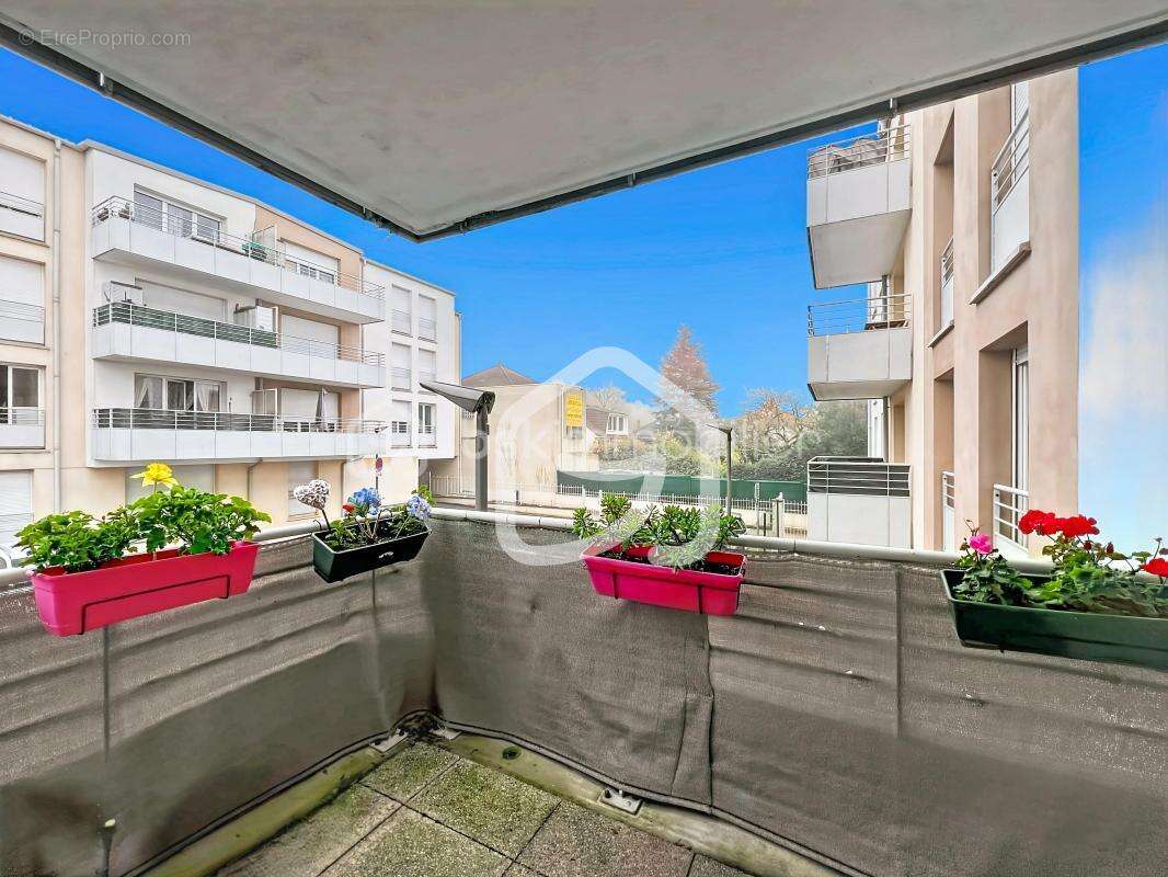 Appartement à BRIE-COMTE-ROBERT