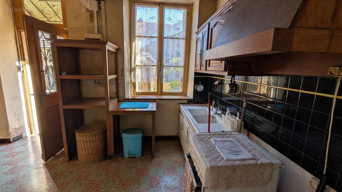 Charmante maison de village à vendre 70m² COUTARNOUX (89) avec dépendances et cour intérieure - photo 18