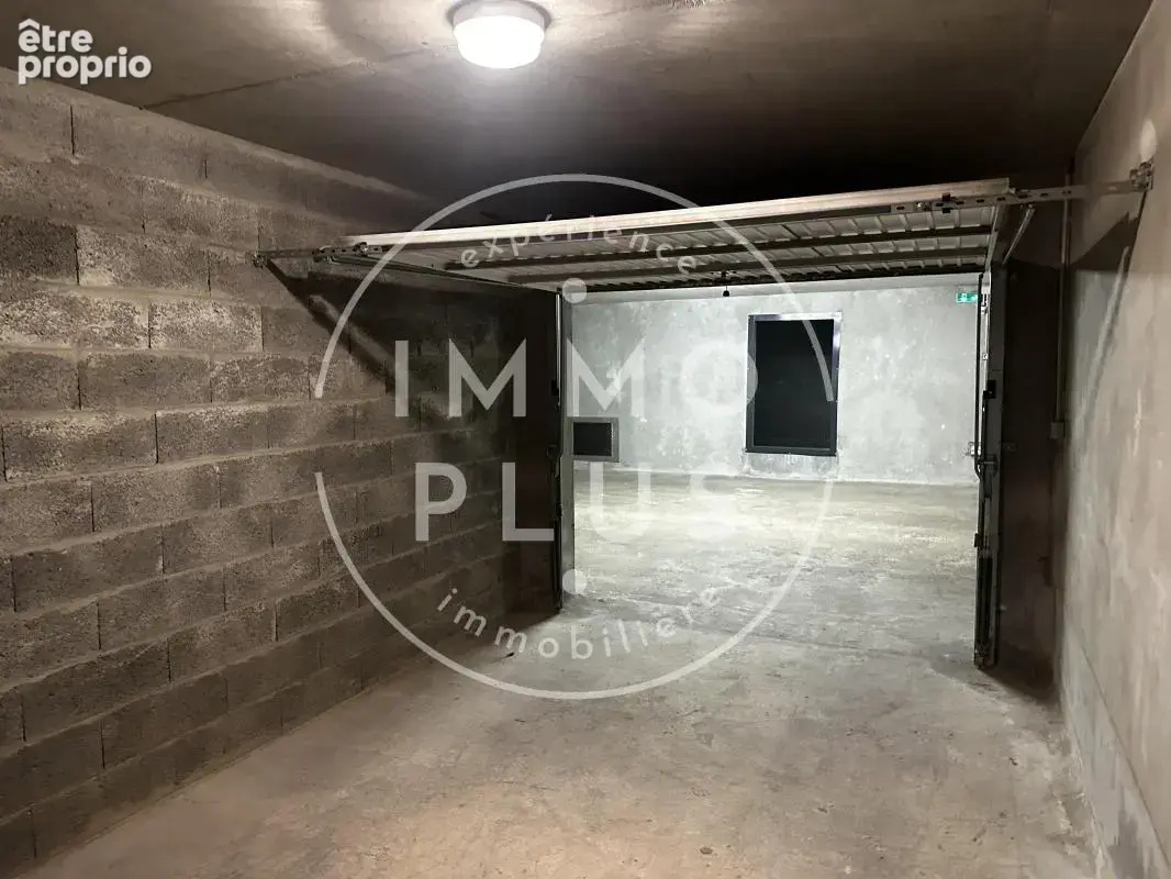 Vente - Garage - 14,70 m² - 49 000 € - ANNECY-LE-VIEUX - photo 2