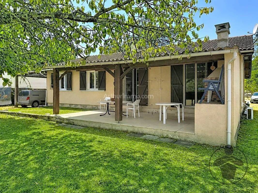 Maison à CAMPS-SUR-L'ISLE