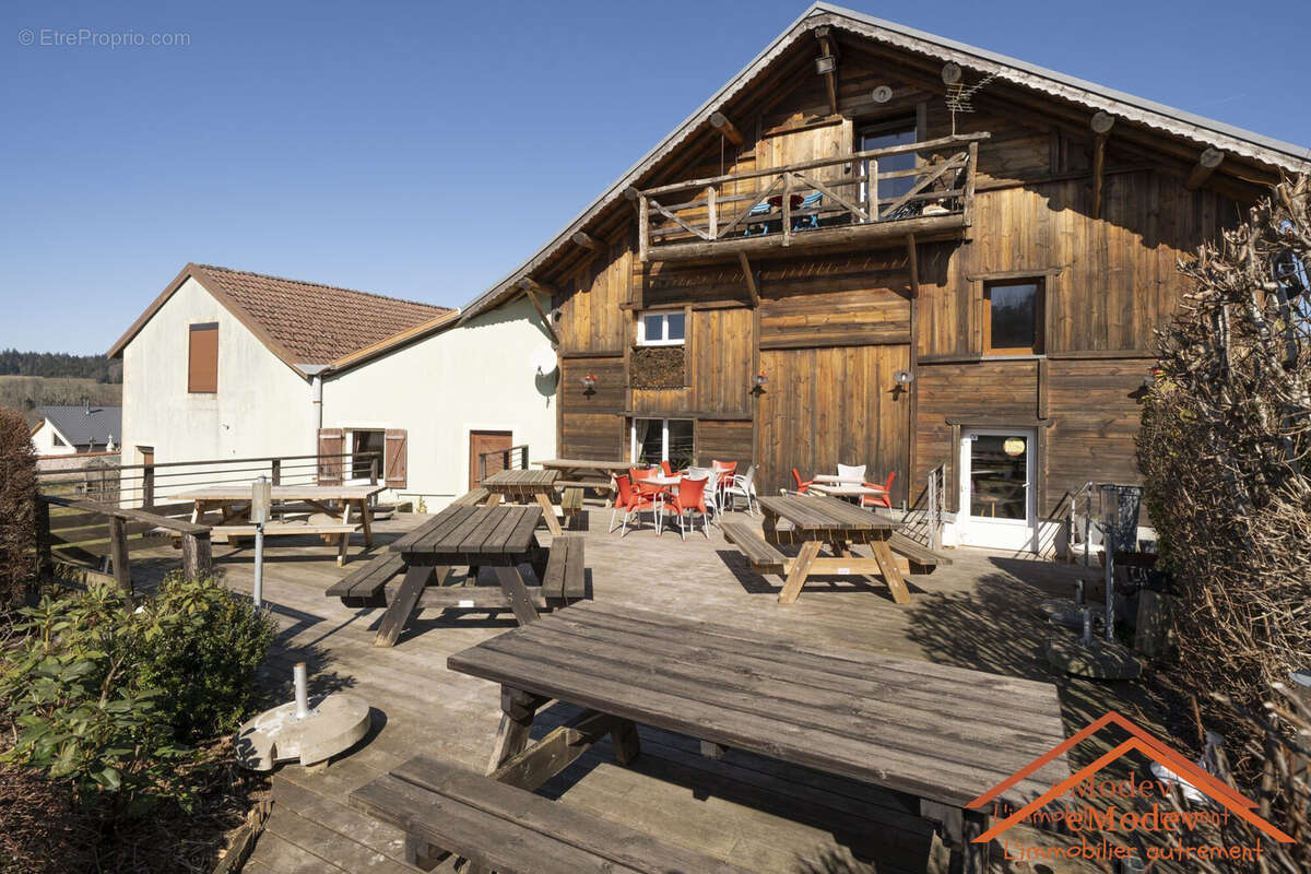 Commerce à GIRMONT-VAL-D&#039;AJOL