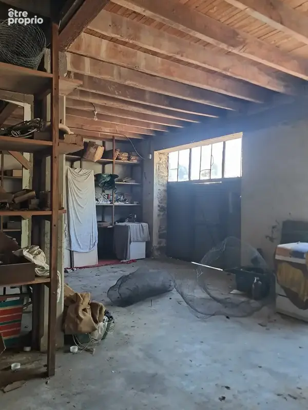 Maison familiale avec piscine, atelier et terrain. - photo 13