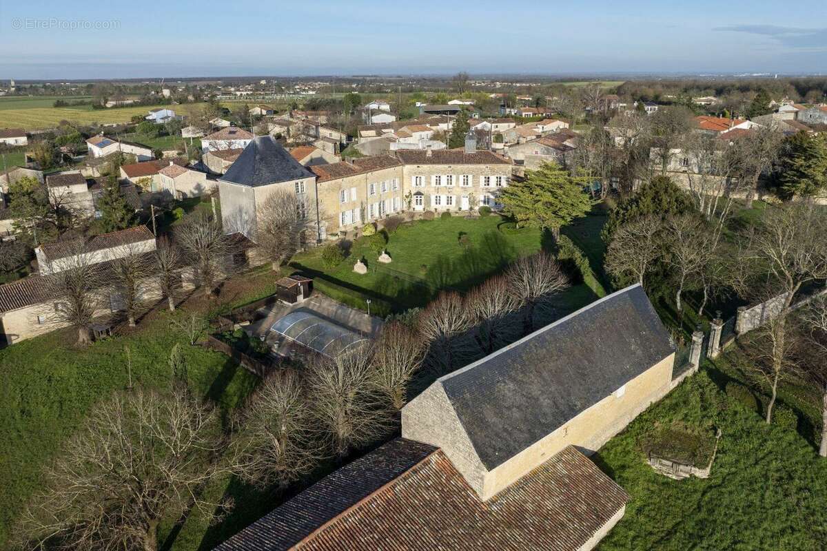 Maison à BEAUVOIR-SUR-NIORT