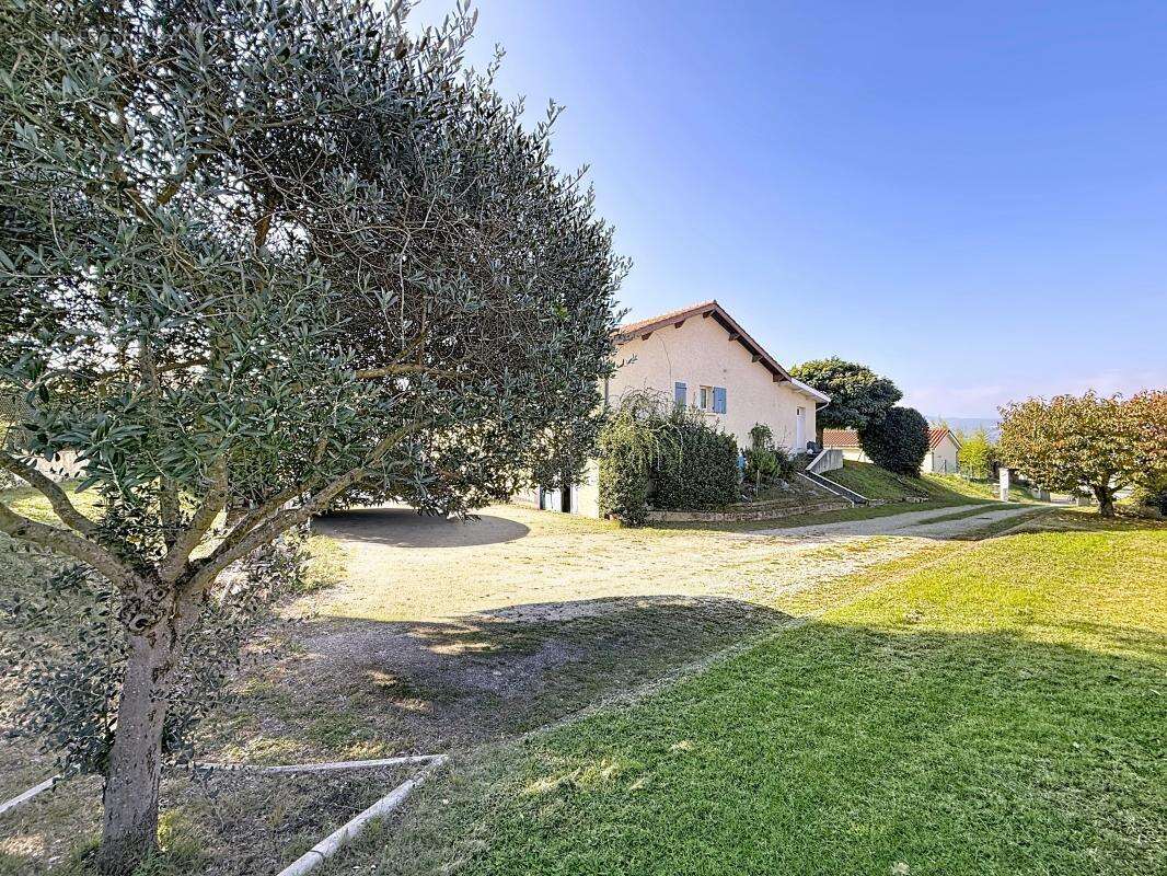 Maison à SALAISE-SUR-SANNE