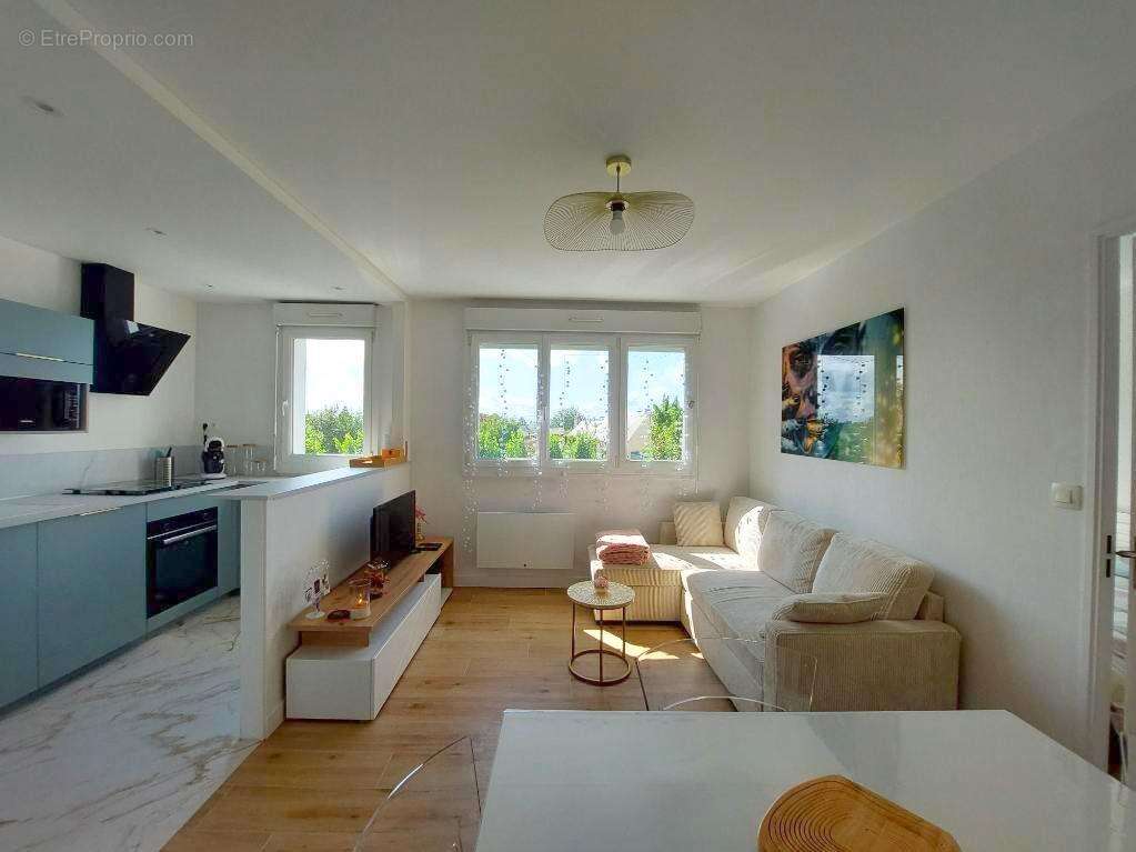 Appartement à DONVILLE-LES-BAINS